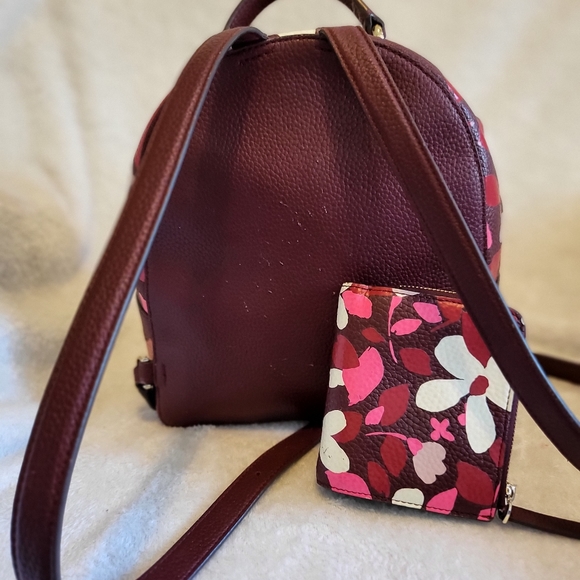 Kate Spade Wallet - Picture 2 of 3